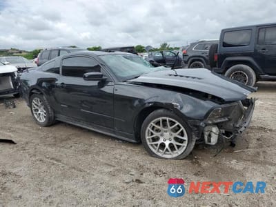 Czwarte zdjęcie samochodu z boku: 2014 FORD MUSTANG VIN:1ZVBP8AM3E5313622 - miniatura