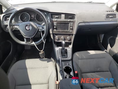Zdjęcie 8 z 13 samochodu: 2019 VOLKSWAGEN GOLF SPORTWAGEN S VIN:3VW117AU9KM519203 - miniatura
