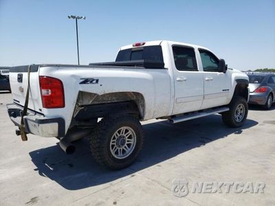 Trzecie zdjęcie samochodu z tyłu: 2008 CHEVROLET SILVERADO K2500 HEAVY DUTY VIN:1GCHK236X8F175681 - miniatura