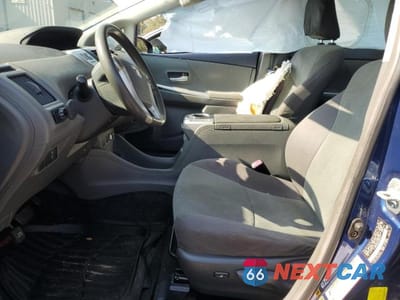 Zdjęcie 7 z 12 samochodu: 2012 TOYOTA PRIUS V VIN:JTDZN3EU0C3094017 - miniatura