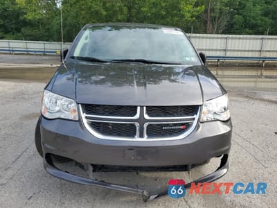Piąte zdjęcie samochodu w środku: 2018 DODGE GRAND CARAVAN SE VIN:2C4RDGBG1JR136689 - miniatura