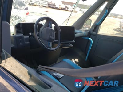 Zdjęcie 8 z 12 samochodu: 2022 RIVIAN EDV 700 VIN:7FCEHDB73NN003690 - miniatura