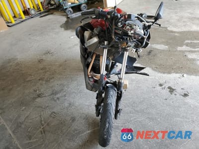 Zdjęcie 9 z 10 samochodu: 2010 KAWASAKI EX250 J VIN:JKAEXMJ1XADA64957 - miniatura