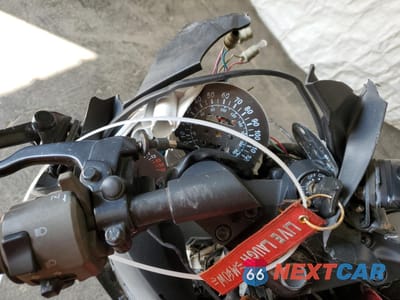 Zdjęcie 8 z 10 samochodu: 2010 KAWASAKI EX250 J VIN:JKAEXMJ1XADA64957 - miniatura
