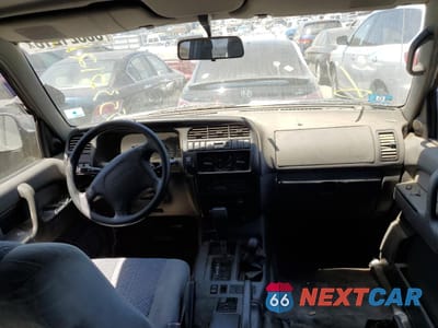 Zdjęcie 8 z 13 samochodu: 1996 ISUZU TROOPER S VIN:JACDJ58V7T7914042 - miniatura