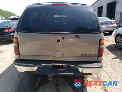 Zdjęcie 6 z 13 samochodu: 2002 CHEVROLET SUBURBAN C1500 VIN:1GNEC16Z32J153582 - miniatura