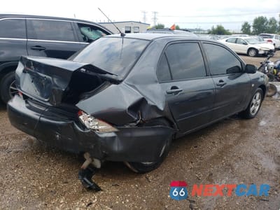 Trzecie zdjęcie samochodu z tyłu: 2004 MITSUBISHI LANCER ES VIN:JA3AJ26E04U030340 - miniatura