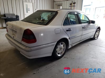 Trzecie zdjęcie samochodu z tyłu: 1998 MERCEDES-BENZ C 230 VIN:WDBHA23G6WA642857 - miniatura