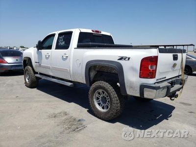Drugie zdjęcie samochodu z przodu: 2008 CHEVROLET SILVERADO K2500 HEAVY DUTY VIN:1GCHK236X8F175681 - miniatura