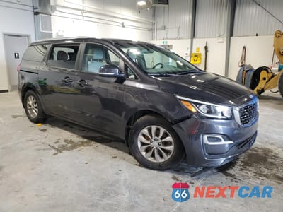 Czwarte zdjęcie samochodu z boku: 2019 KIA SEDONA LX VIN:KNDMB5C13K6555702 - miniatura