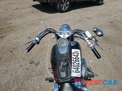 Piąte zdjęcie samochodu w środku: 2004 HONDA VT750 CA VIN:JH2RC50324K013470 - miniatura