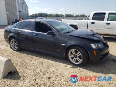 Czwarte zdjęcie samochodu z boku: 2009 PONTIAC G8 VIN:6G2ER57769L165985 - miniatura