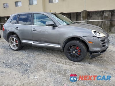 Czwarte zdjęcie samochodu z boku: 2008 PORSCHE CAYENNE S VIN:WP1AB29P58LA31375 - miniatura