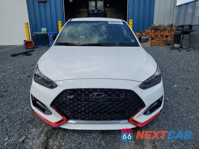 Piąte zdjęcie samochodu w środku: 2021 HYUNDAI VELOSTER N VIN:KMHT36AH1MU011689 - miniatura