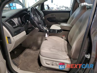 Zdjęcie 7 z 14 samochodu: 2019 KIA SEDONA LX VIN:KNDMB5C13K6555702 - miniatura