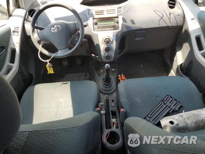 Zdjęcie 8 z 13 samochodu: 2007 TOYOTA YARIS VIN:JTDJT923975074683 - miniatura