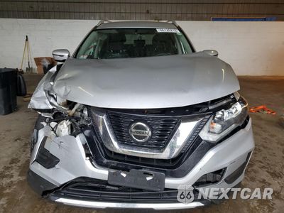 Piąte zdjęcie samochodu w środku: 2018 NISSAN ROGUE S VIN:KNMAT2MV4JP575241 - miniatura