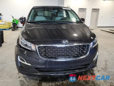 Piąte zdjęcie samochodu w środku: 2019 KIA SEDONA LX VIN:KNDMB5C13K6555702 - miniatura