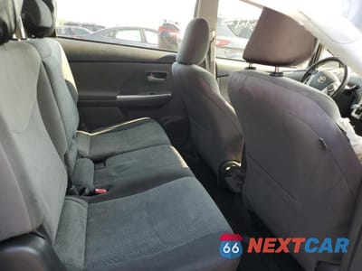 Zdjęcie 10 z 12 samochodu: 2012 TOYOTA PRIUS V VIN:JTDZN3EU0C3094017 - miniatura