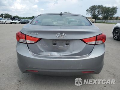 Zdjęcie 6 z 12 samochodu: 2012 HYUNDAI ELANTRA GLS VIN:KMHDH4AE4CU442459 - miniatura