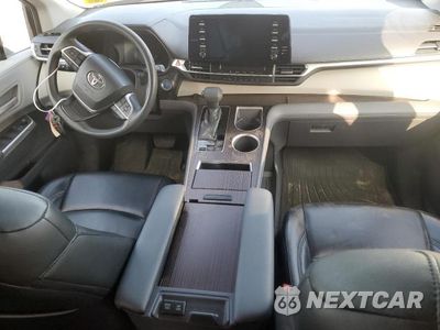 Zdjęcie 8 z 12 samochodu: 2021 TOYOTA SIENNA LE 8-PASSENGER VIN:5TDKSKFC9MS022016 - miniatura
