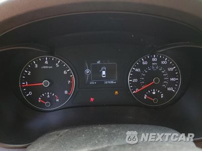 Zdjęcie 9 z 12 samochodu: 2017 KIA OPTIMA LX VIN:5XXGT4L32HG157249 - miniatura