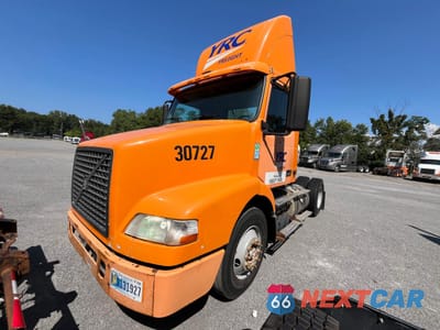 Drugie zdjęcie samochodu z przodu: 2008 VOLVO VN VNM VIN:4V4MC9EG18N498358 - miniatura