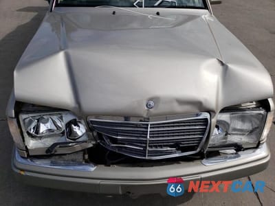 Zdjęcie 11 z 12 samochodu: 1995 MERCEDES-BENZ E 320 VIN:WDBEA66E3SC281266 - miniatura