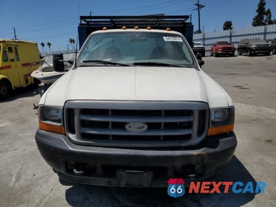 Piąte zdjęcie samochodu w środku: 2001 FORD F350 SUPER DUTY VIN:1FDWF36F01EB18992 - miniatura