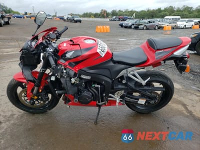 Trzecie zdjęcie samochodu z tyłu: 2008 HONDA CBR600 RR VIN:JH2PC400X8M101135 - miniatura