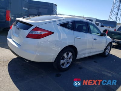 Trzecie zdjęcie samochodu z tyłu: 2011 HONDA ACCORD CROSSTOUR EX VIN:5J6TF1H3XBL002298 - miniatura