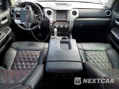 Zdjęcie 8 z 12 samochodu: 2018 TOYOTA TUNDRA CREWMAX SR5 VIN:5TFEY5F14JX234565 - miniatura