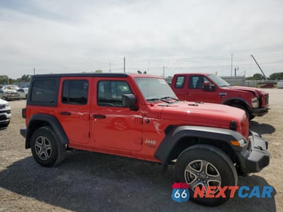 Czwarte zdjęcie samochodu z boku: 2021 JEEP WRANGLER UNLIMITED SPORT VIN:1C4HJXDG9MW518336 - miniatura