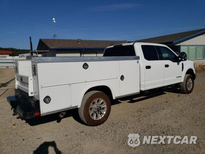 Trzecie zdjęcie samochodu z tyłu: 2022 FORD F350 SUPER DUTY VIN:1FD8W3FT5NEF30099 - miniatura