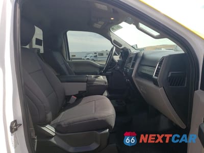 Zdjęcie 6 z 10 samochodu: 2017 FORD F450 SUPER DUTY VIN:1FDUF4GT5HEC48228 - miniatura