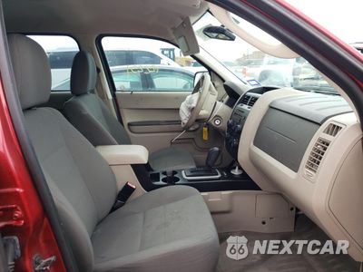 Zdjęcie 6 z 10 samochodu: 2009 FORD ESCAPE XLS VIN:1FMCU027X9KA80061 - miniatura