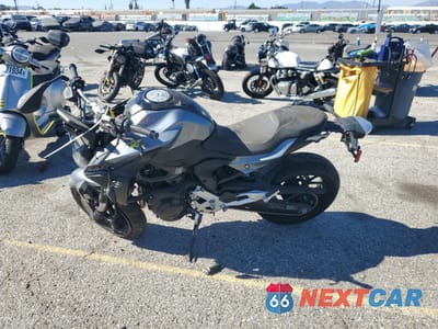 Trzecie zdjęcie samochodu z tyłu: 2023 BMW F 900 R VIN:WB10K1308P6H40706 - miniatura