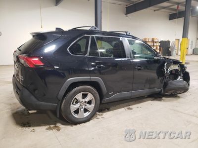 Trzecie zdjęcie samochodu z tyłu: 2022 TOYOTA RAV4 XLE VIN:4T3RWRFV5NU067760 - miniatura