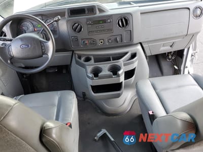 Zdjęcie 8 z 12 samochodu: 2011 FORD ECONOLINE E150 VAN VIN:1FTNE1EWXBDA59191 - miniatura