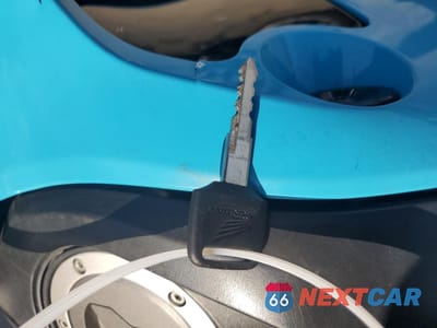 Zdjęcie 8 z 9 samochodu: 2024 HONDA GROM 125 VIN:MLHJC9214R5200401 - miniatura