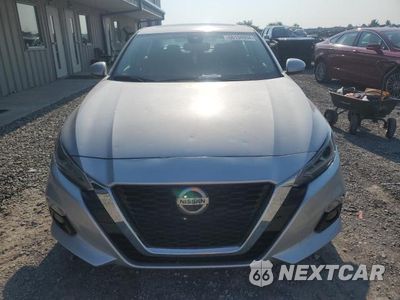 Piąte zdjęcie samochodu w środku: 2019 NISSAN ALTIMA SV VIN:1N4BL4DV9KC140844 - miniatura