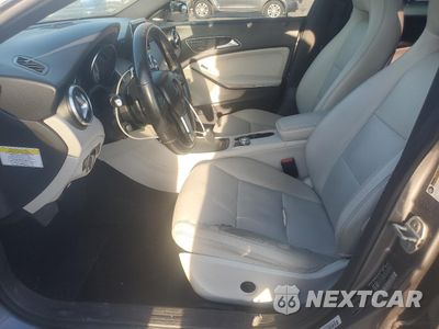 Zdjęcie 7 z 12 samochodu: 2014 MERCEDES-BENZ CLA 250 VIN:WDDSJ4EB4EN044834 - miniatura