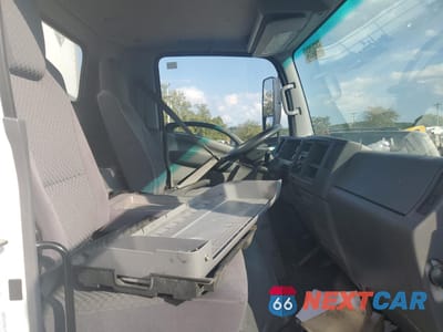 Piąte zdjęcie samochodu w środku: 2013 ISUZU NQR VIN:JALE5W168D7900122 - miniatura