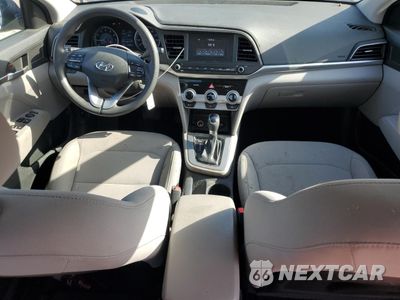 Zdjęcie 8 z 13 samochodu: 2019 HYUNDAI ELANTRA SE VIN:5NPD74LF8KH464034 - miniatura