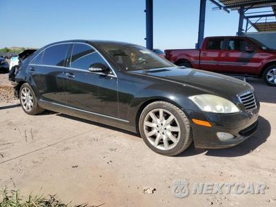 Czwarte zdjęcie samochodu z boku: 2007 MERCEDES-BENZ S 550 VIN:WDDNG71X37A061990 - miniatura