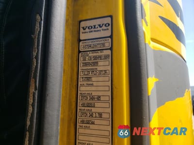 Zdjęcie 10 z 10 samochodu: 1999 VOLVO VN VIN:4VG7DARJ2XN773786 - miniatura