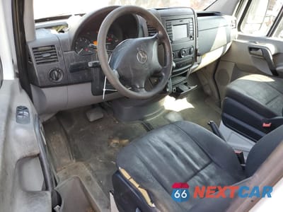 Zdjęcie 8 z 12 samochodu: 2015 MERCEDES-BENZ SPRINTER 2500 VIN:WD3PE8DCXFP145706 - miniatura