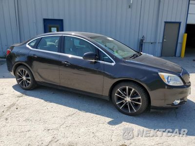 Czwarte zdjęcie samochodu z boku: 2016 BUICK VERANO SPORT TOURING VIN:1G4PW5SKDG4138953 - miniatura