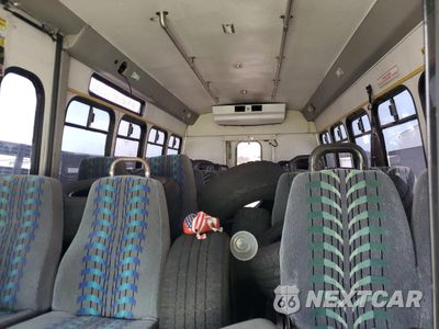 Zdjęcie 10 z 14 samochodu: 2008 FORD ECONOLINE E450 SUPER DUTY CUTAWAY VAN VIN:1FD4E45P08DB44633 - miniatura