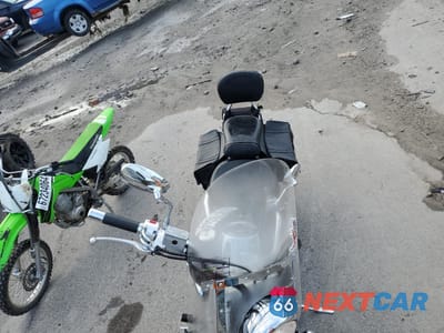 Piąte zdjęcie samochodu w środku: 2003 SUZUKI VL800 VIN:JS1VS54A632106519 - miniatura